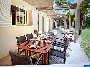 Villa en una urbanización exclusiva en Calonge con vistas al mar.