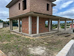 Detached Villa to Finish