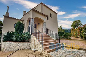 Beautiful rustic villa in Calonge