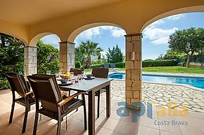 Beautiful rustic villa in Calonge