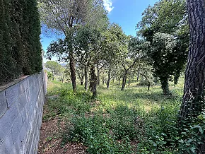 Terrain dans un quartier résidentiel à Calonge