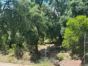 Plot in quiet neighborhood of Cabanyes