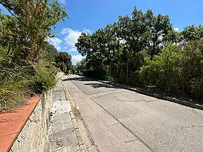 Plot in quiet neighborhood of Cabanyes