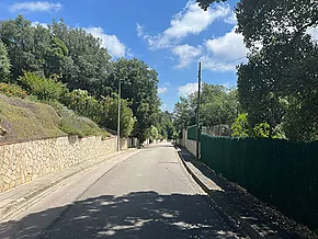 Terrain dans l'urbanisation tranquille de Cabanyes