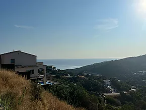 Terrain avec de belles vues sur la mer à Begur