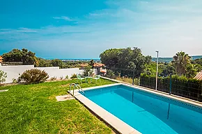 Villa individuelle de 4 chambres avec piscine et vue sur la mer