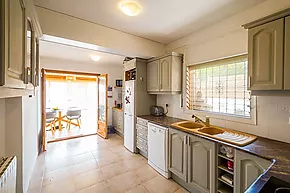 Villa individuelle de 4 chambres avec piscine et vue sur la mer