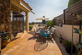 Villa individuelle de 4 chambres avec piscine et vue sur la mer