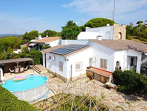 Independent house with sea views in Calonge