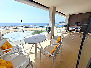 Magnificent modern apartment on the first line in Sant Antoni de Calonge