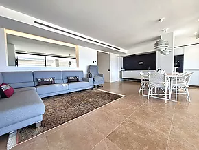 Magnificent modern apartment on the first line in Sant Antoni de Calonge