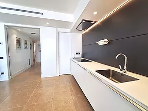 Magnificent modern apartment on the first line in Sant Antoni de Calonge