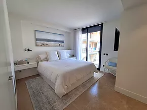 Magnificent modern apartment on the first line in Sant Antoni de Calonge