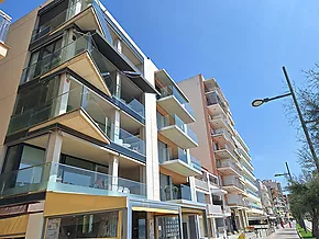 Magnificent modern apartment on the first line in Sant Antoni de Calonge