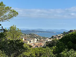 Land with beautiful views in Begur