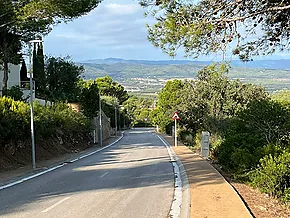 Land with beautiful views in Begur