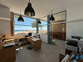 Renovated commercial unit on the first line of Platja d'Aro