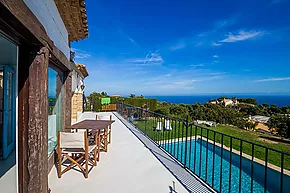 Preciosa villa rústica con impresionantes vistas al mar en Platja d'Aro