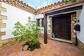 Preciosa villa rústica con impresionantes vistas al mar en Platja d'Aro