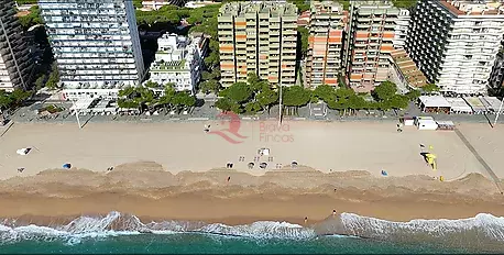 Beachfront apartment with sea views in Platja d'Aro